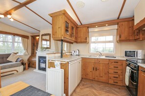 Ferienhaus | Eigene Küche | Kühlschrank, Wasserkocher, Toaster, Kochgeschirr/Geschirr/Besteck