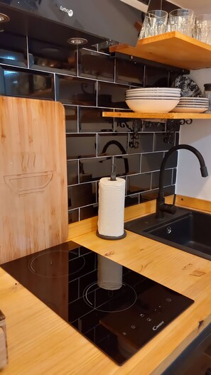 Relax | Private kitchen | Fridge, microwave, toaster, high chair - Aparte (Madrid)