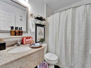 تجهيزات دش، مجففات شعر، مناشف