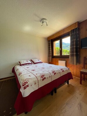 2 sovrum, strykjärn/strykbräda, resesäng och gratis wi-fi