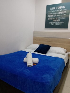 Deluxe Double Room | In-room safe, soundproofing, free WiFi, bed sheets - Hotel Boutique Deluxe (Santa Marta)