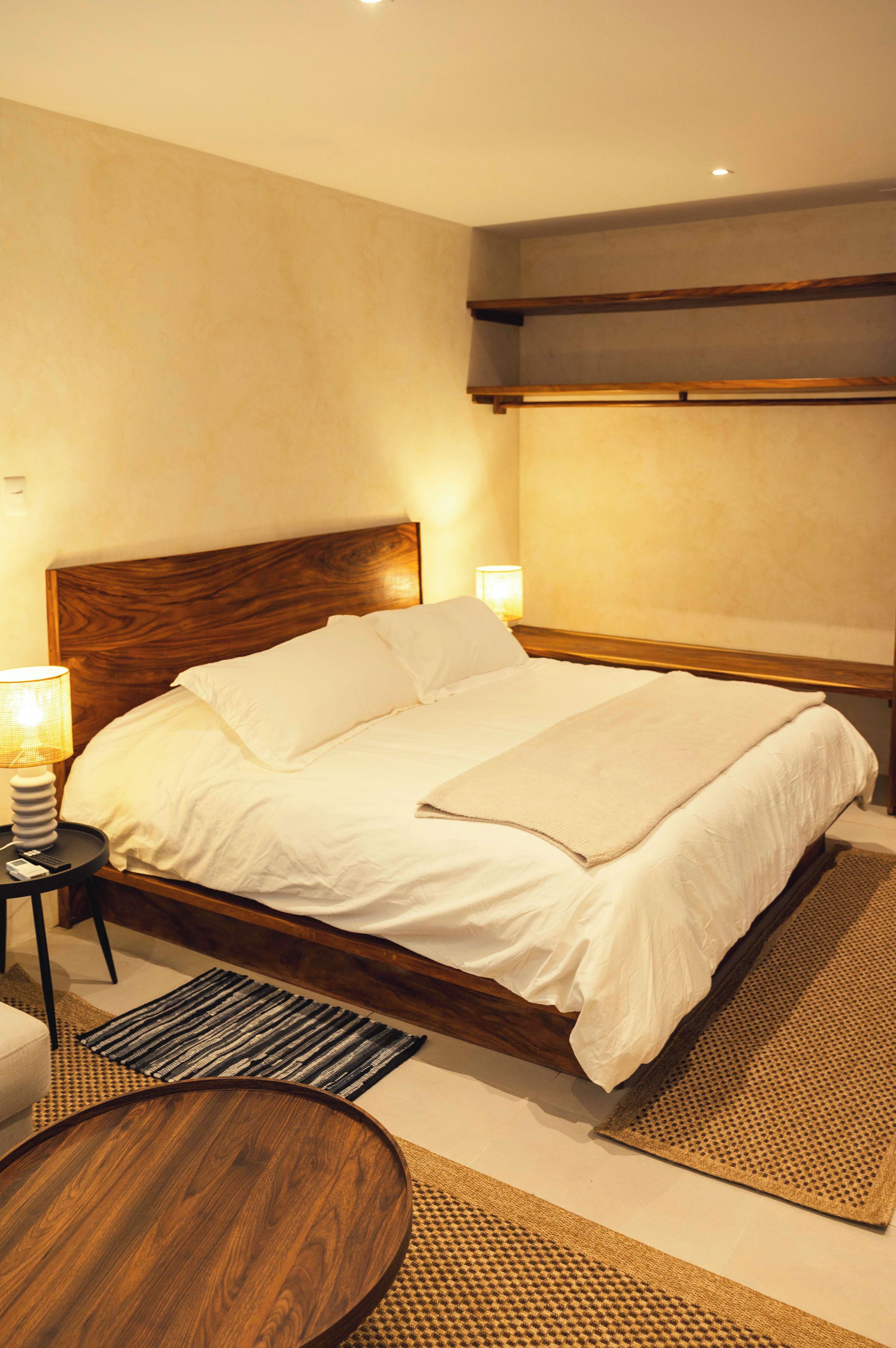 Egyptian cotton sheets, premium bedding, in-room safe