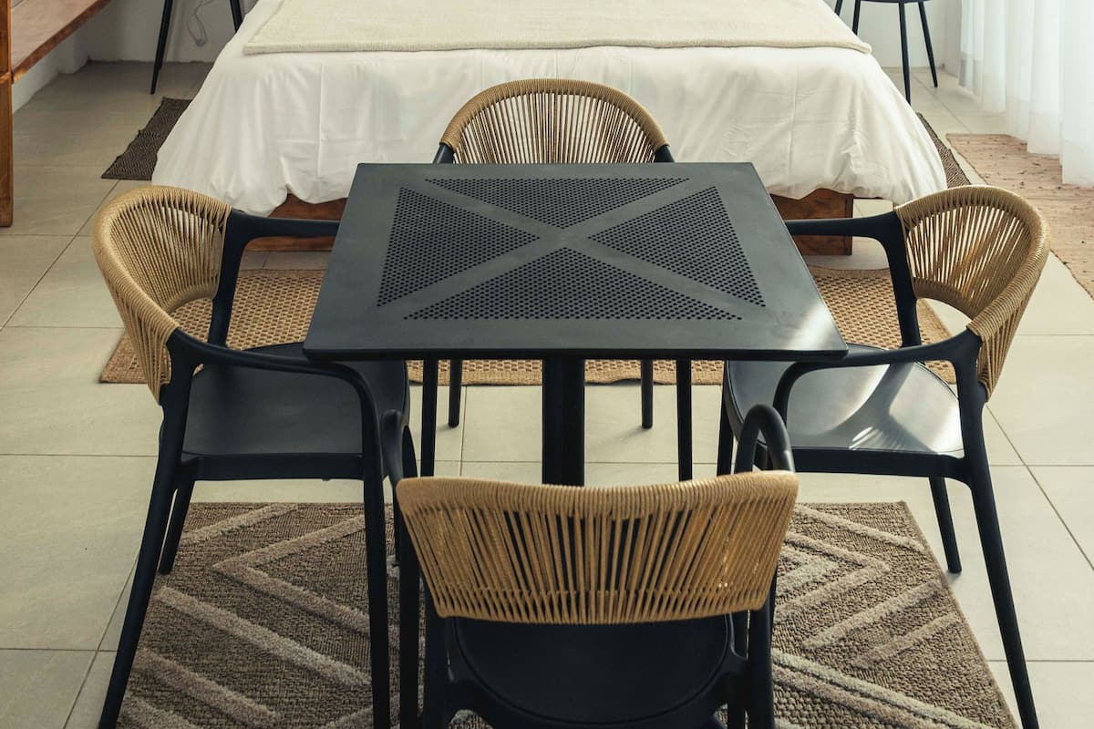 Egyptian cotton sheets, premium bedding, in-room safe