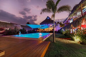 Outdoor pool, open 8:00 AM to 9:00 PM, pool umbrellas, sun loungers - Ka'ana Surf  (Sipacate)