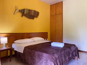 Habitación estándar | Decoración personalizada y muebles diferentes 