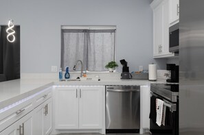 Private kitchen - Casa Moderna
 (Brownsville)