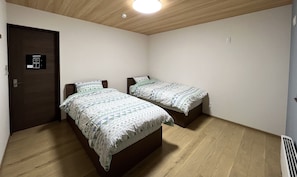 Ferienhaus, Nichtraucher, Bergseite | 2 Schlafzimmer, Verdunkelungsvorhänge, kostenloses WLAN, Bettwäsche