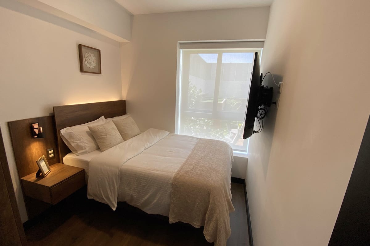 Executive Apartment, 2 Bedrooms, Courtyard View | 2 bedrooms, Egyptian cotton sheets, premium bedding, down duvets