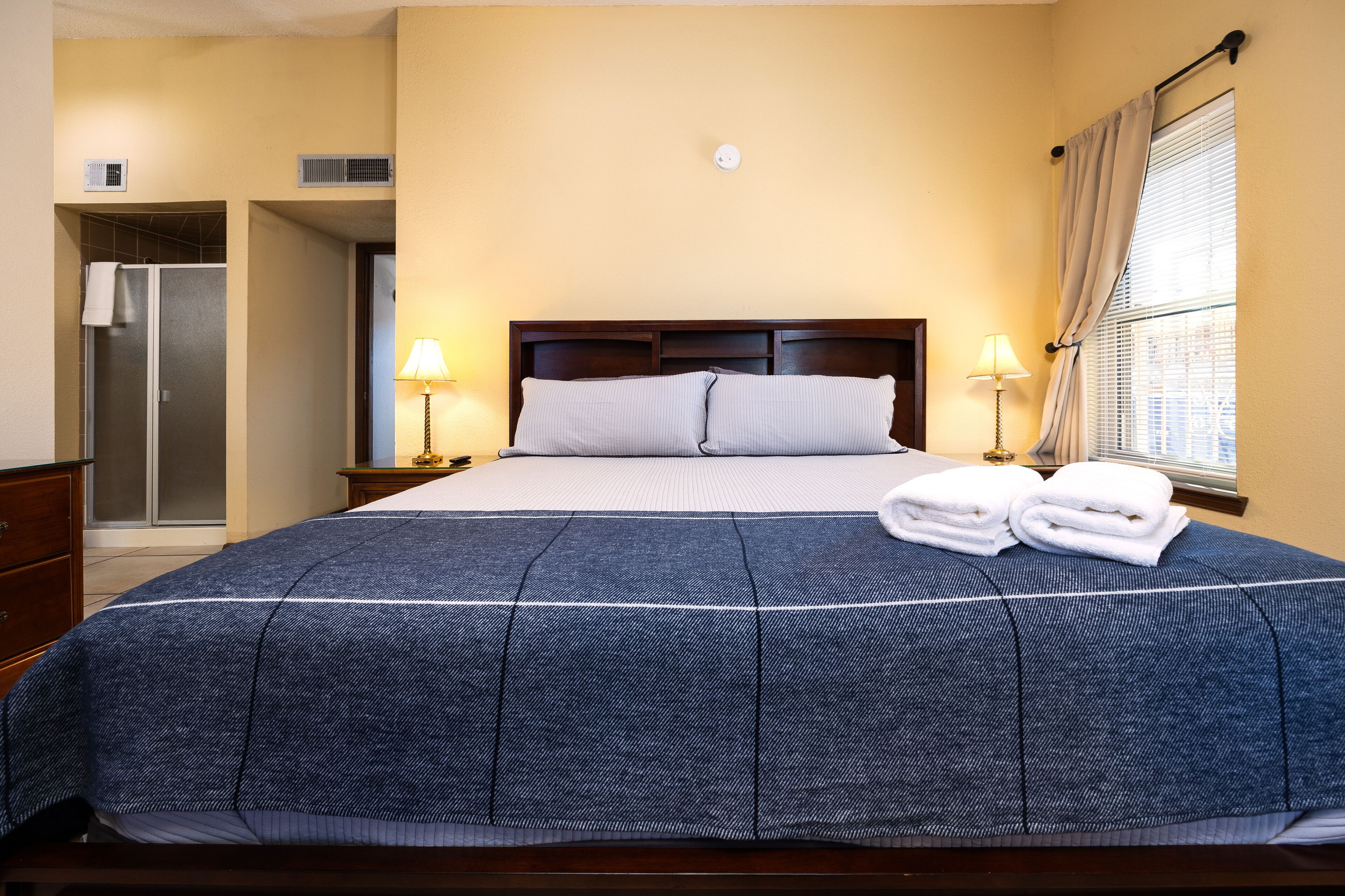 2 chambres, bureau, fer et planche à repasser, Wi-Fi gratuit