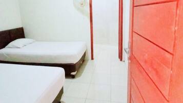 Standard Room | Soundproofing, bed sheets