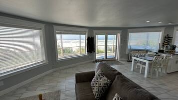 TV connectée, cheminée