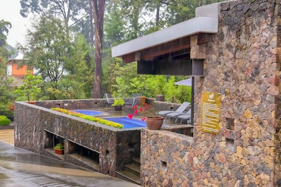 Hotel Roca y Cantera 