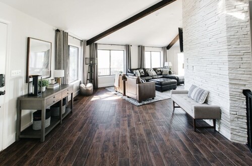 Incredible Mountain Views! Flagstaff home in Continental Country Club Sleeps 12