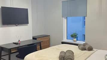 3 bedrooms, iron/ironing board, Internet, bed sheets