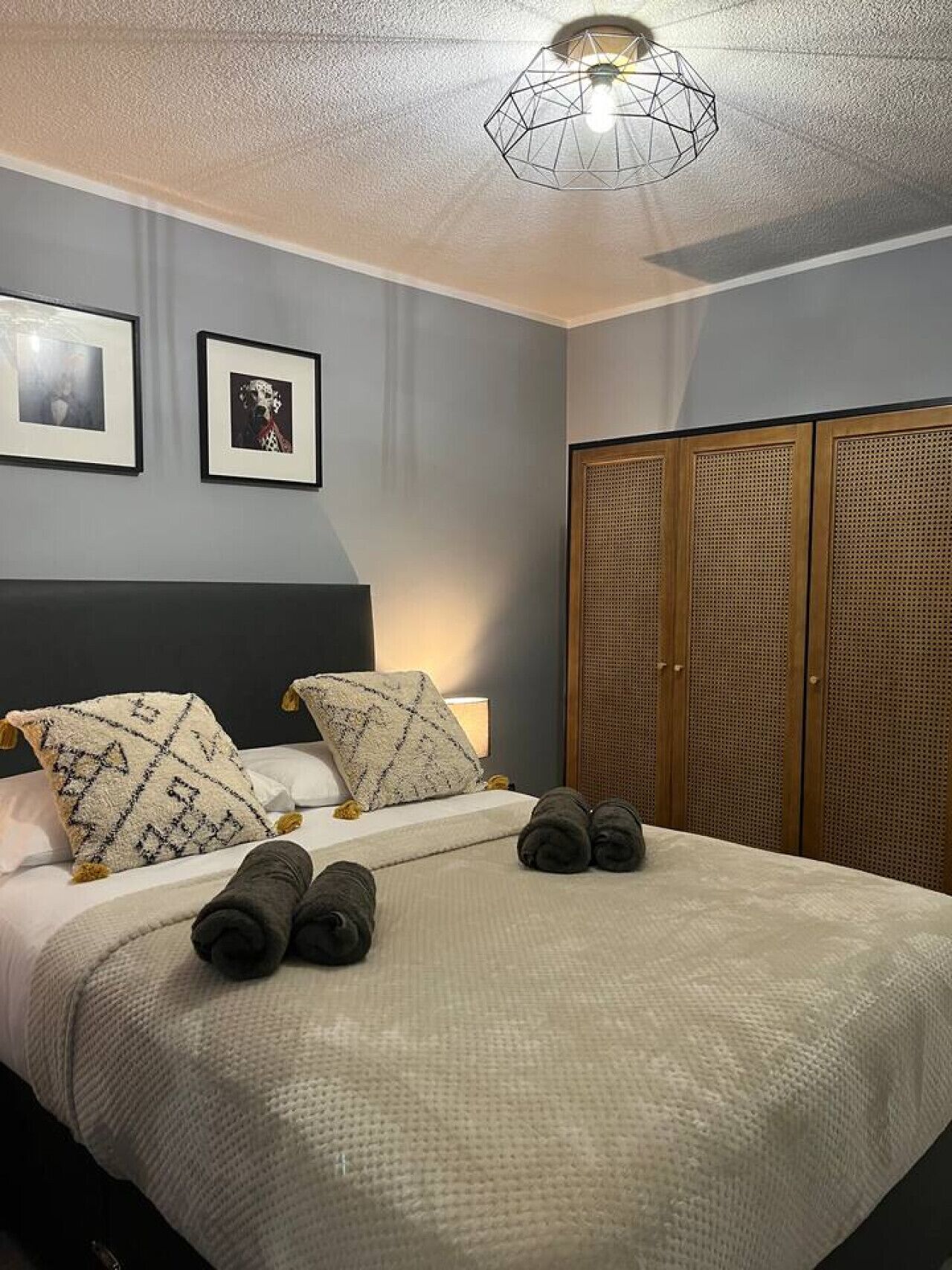 3 bedrooms, iron/ironing board, Internet, bed sheets