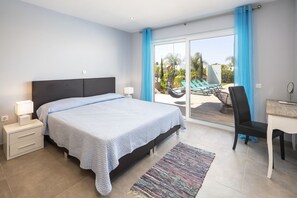 6 bedrooms, iron/ironing board, travel crib, WiFi - Villa Atlantica 6 (sleeps 13), 1km to Carvoeiro beach (Carvoeiro)