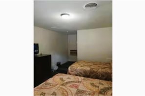 Room, 2 Double Beds, Non Smoking | 1 bedroom, desk, free WiFi, bed sheets