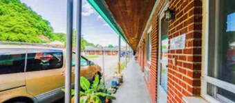 Travelers Inn by OYO Beaver, Hwy 19
