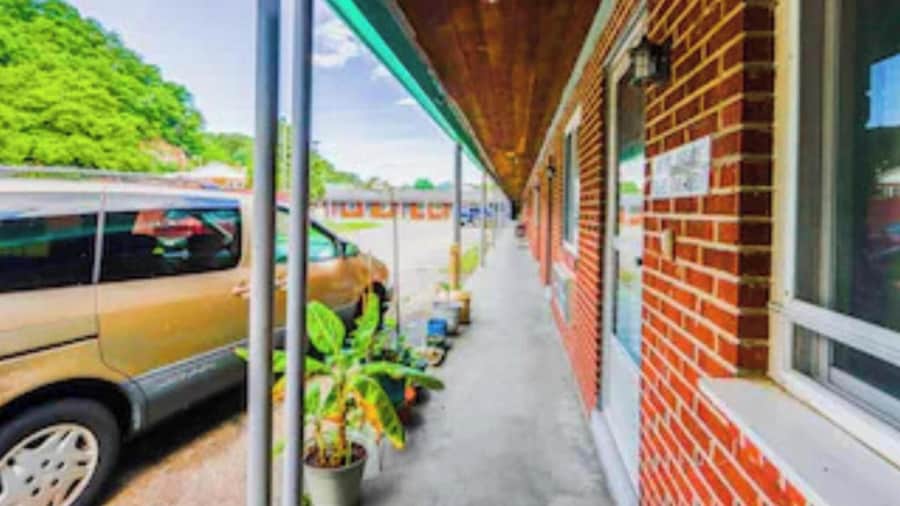 Travelers Inn by OYO Beaver, Hwy 19