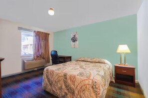 1 bedroom, desk, free WiFi, bed sheets