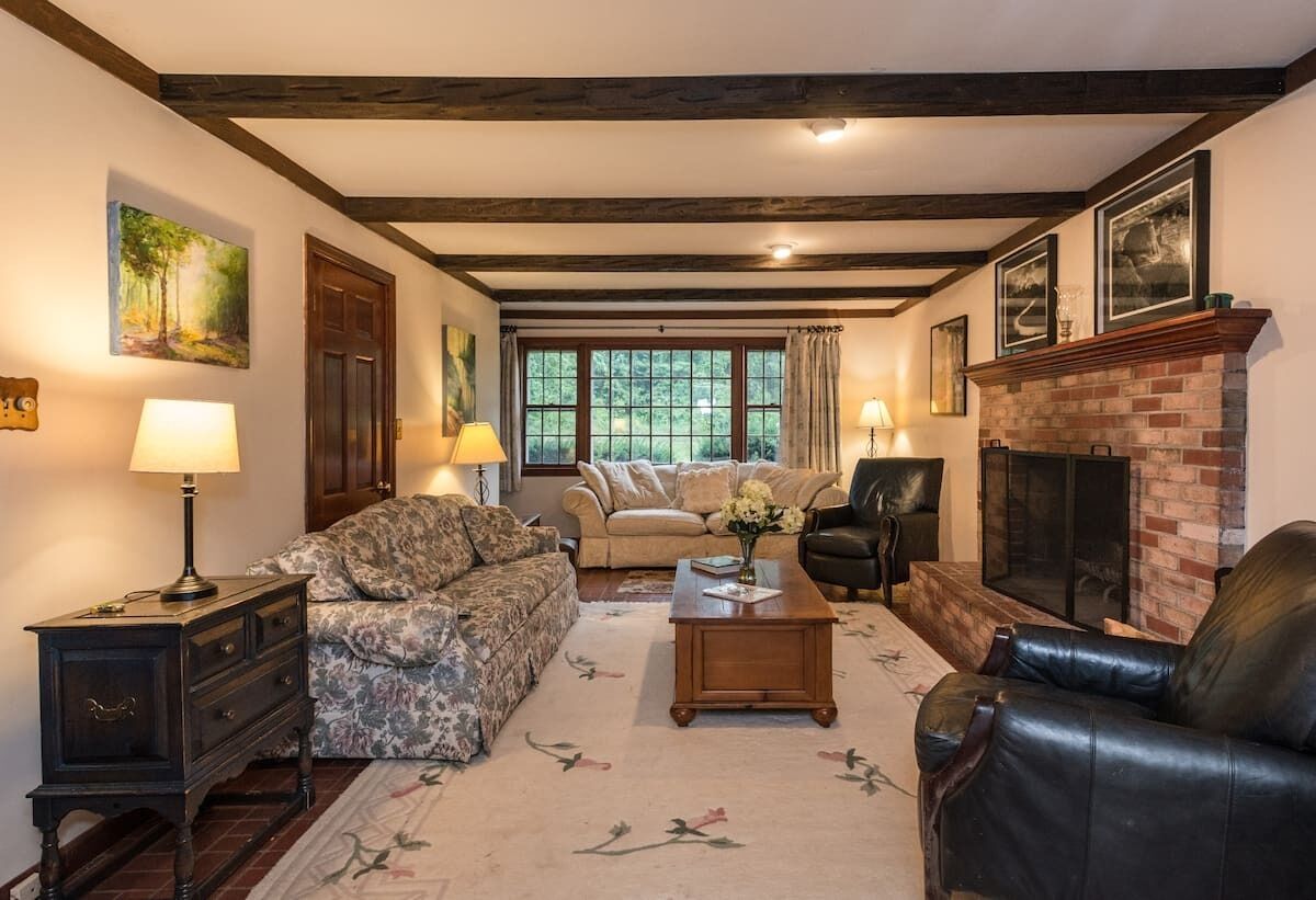 Gather your family at this country estate