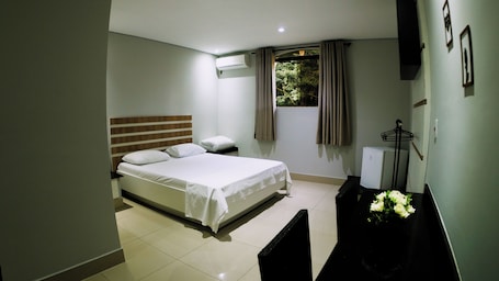 Standard Double Room | Minibar, soundproofing, free WiFi, bed sheets