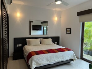 2 bedrooms, desk, free WiFi, bed sheets