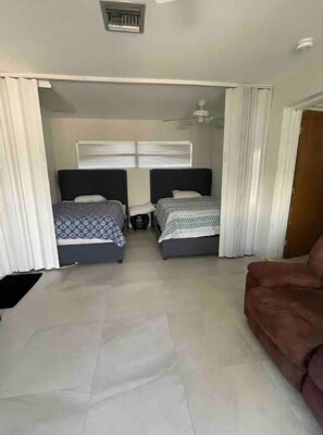 3 bedrooms, free WiFi, bed sheets