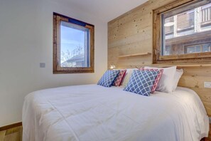 3 bedrooms, WiFi, bed sheets - 140m from ski lifts, 1st floor, terrace, parking, tv, ski locker, 77m², Morzine (Morzine)