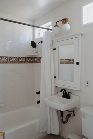 Eco-friendly toiletries, towels, soap, shampoo