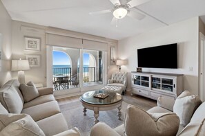 Smart TV, table tennis, books - AIP Resort, Sea Dunes, Upscale Oceanfront, 5th Floor, Steps to the Ocean and the Pool (Fernandina Beach)