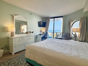 2 Schlafzimmer, Schreibtisch, Bügeleisen/Bügelbrett, kostenloses WLAN