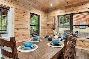 Dining - NEW BUILD SEPT 2023 4 KINGS 1Q BUNK HOT TUB GAME ROOM THEATER  (Pigeon Forge)