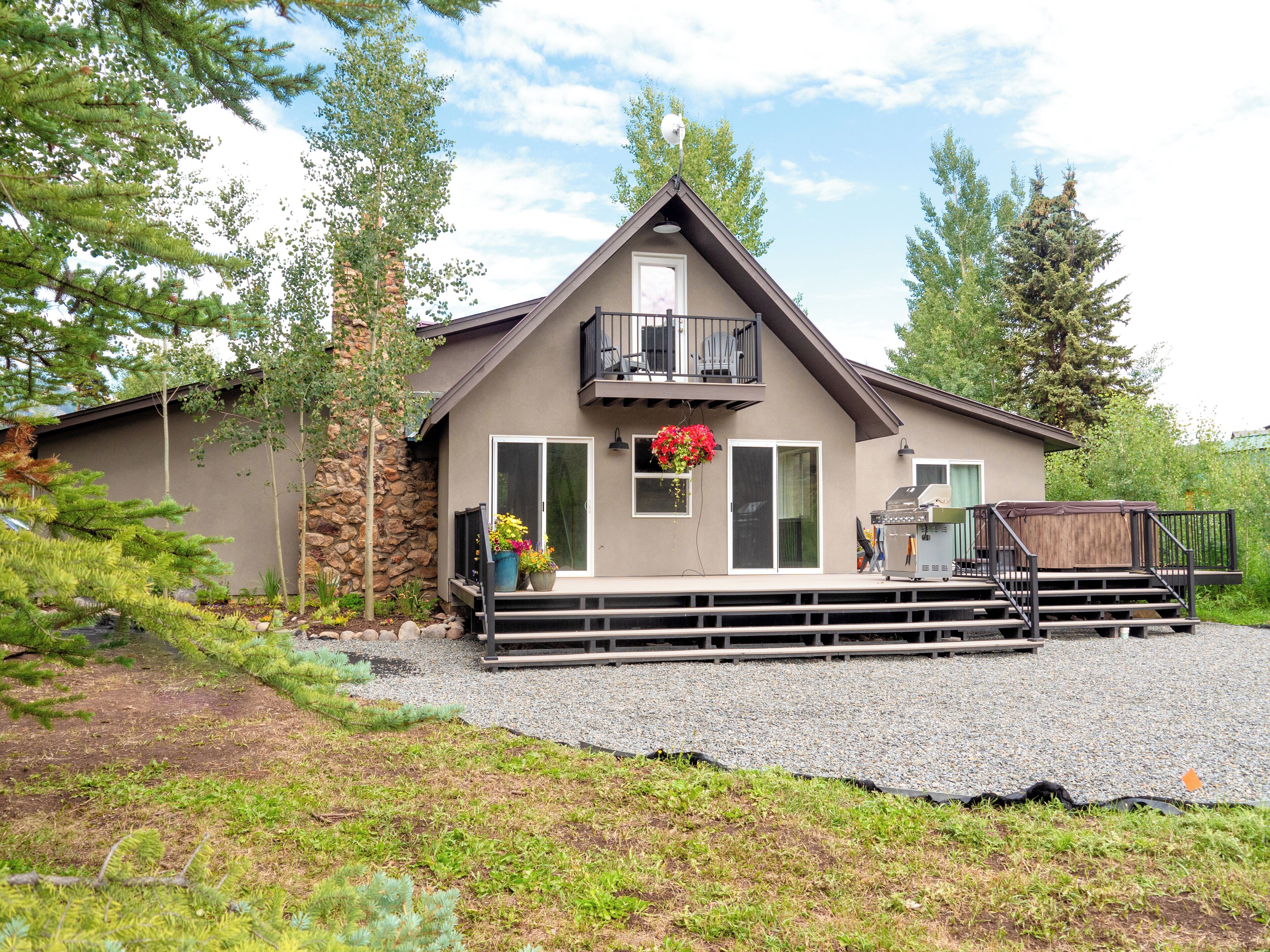 Creek Side Getaway