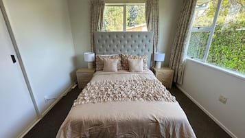 3 bedrooms, free WiFi, bed sheets
