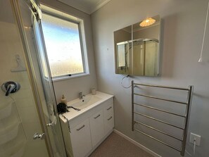 Hair dryer, towels - Omahau Oasis - Free WiFi (Twizel)
