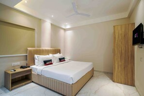 Rom – deluxe | 1 soverom, skrivebord for bærbar PC, lydisolert og strykejern/-brett