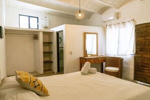 7 bedrooms, free WiFi, bed sheets