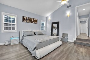 3 室のベッドルーム、アイロン / アイロン台、WiFi、ベッドシーツ