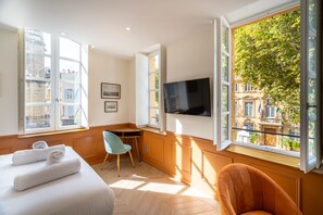 Chambre Double Deluxe, salle de bains attenante | Ăquipements de la chambre