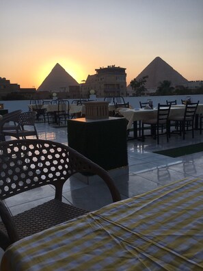 Free minibar, in-room safe, blackout drapes, soundproofing - SAS pyramids  view (Giza)
