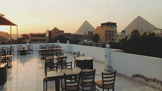 Unclassified image, 1 of 47, button - SAS pyramids  view (Giza)