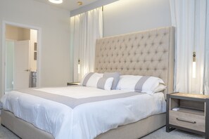 7 habitaciones, tabla de planchar con plancha, wifi y ropa de cama