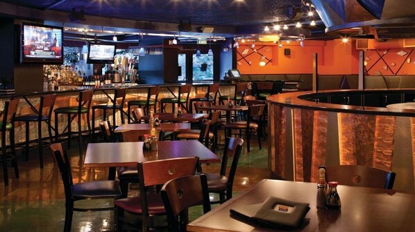 Bar (on property) - Marriott's Timber Lodge Tahoe
 (South Lake Tahoe)