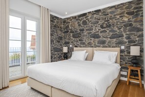 1 chambre, fer et planche à repasser, accès au Wi-Fi (inclus)