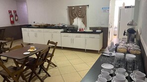 Free daily continental breakfast  - Hotel Tenda Brigadeiro (São Paulo)