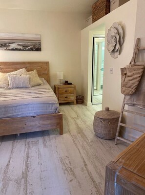 3 Schlafzimmer, Schreibtisch, Bügeleisen/Bügelbrett, WLAN