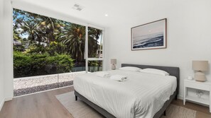 6 habitaciones, tabla de planchar con plancha y wifi gratis