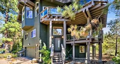 Beautiful Lakeview, Spa, 5BR, 5BA - Zephyr Cove