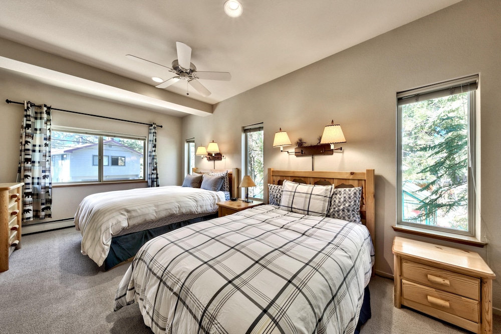 Beautiful Lakeview, Spa, 5BR, 5BA Zephyr Cove Zephyr Cove Vrbo